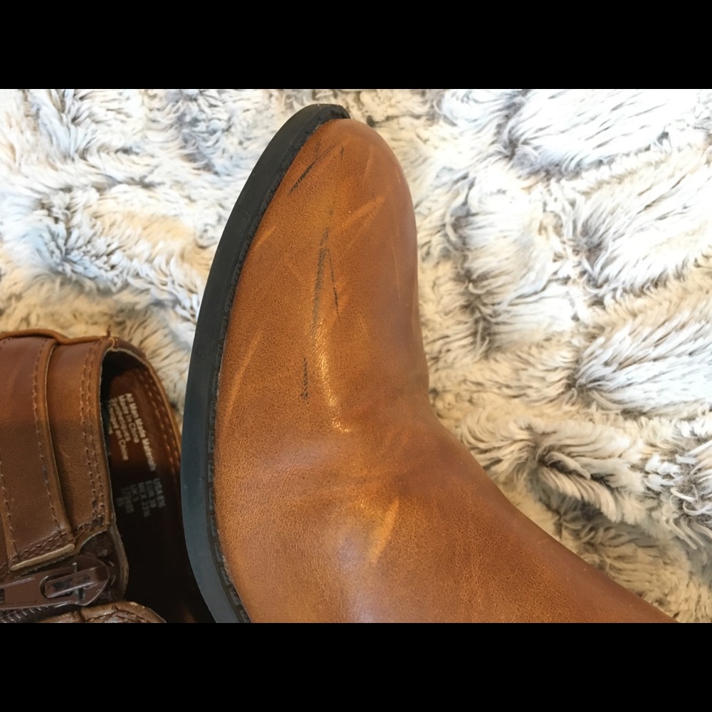 Brown ankle booties - Picture 3 of 6